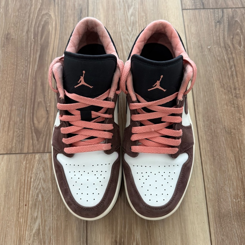 Air Jordan 1 Low SE ‘Mocha’ Pink Laces – Size 9 (2021)